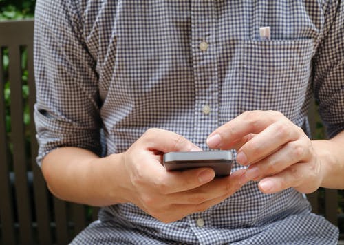 Módní doplněk i praktická součást každého telefonu